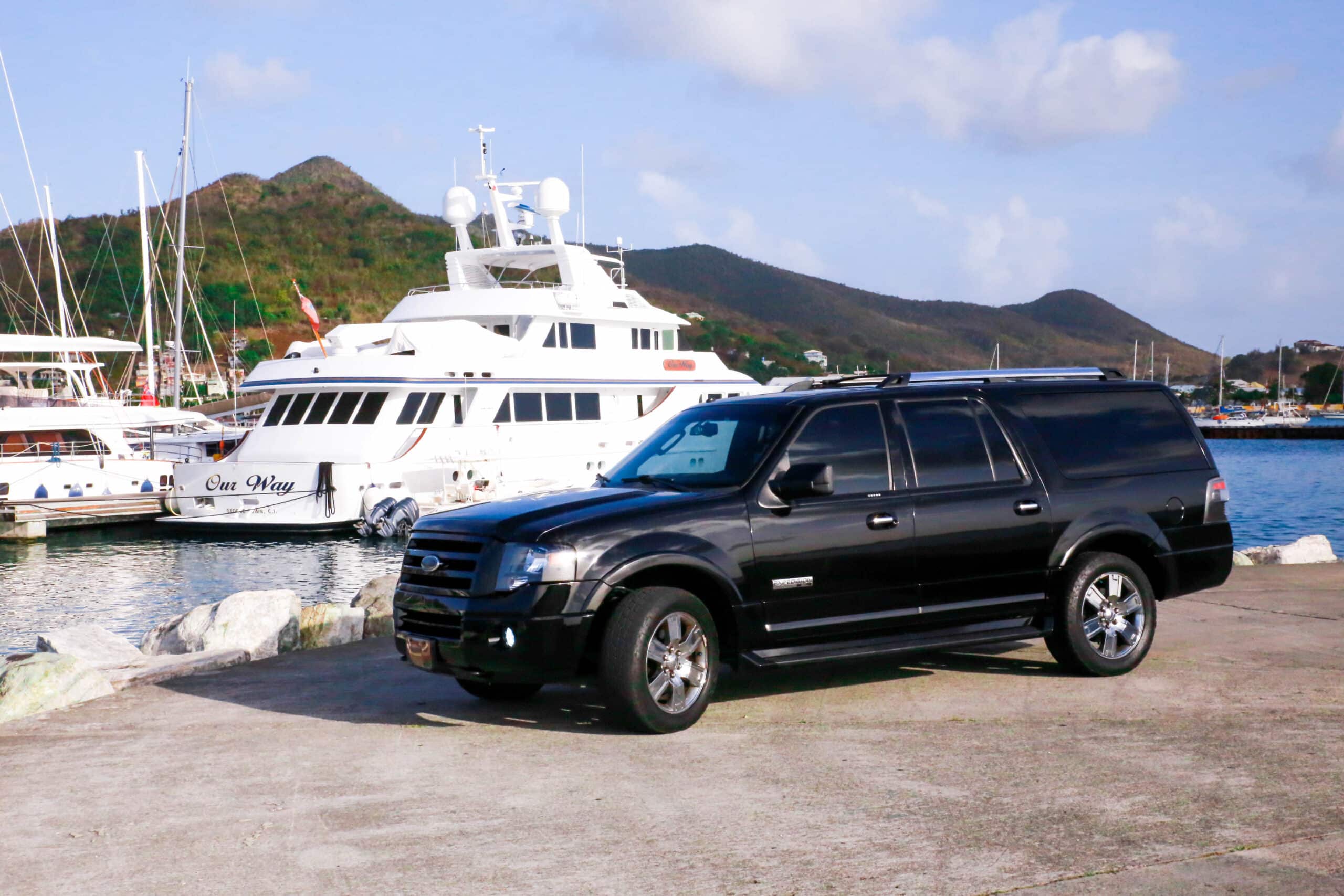 black ford expedition